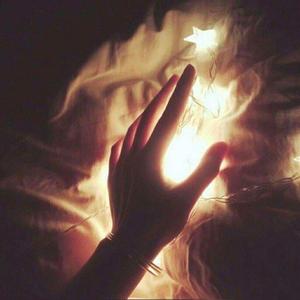 美女把尿口扒开让男人桶
